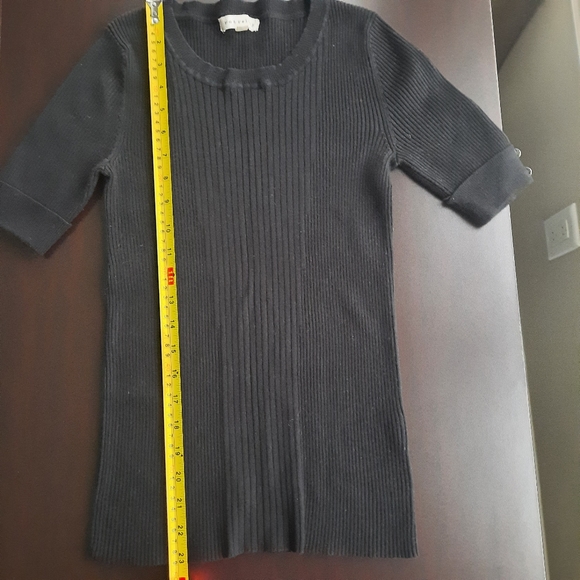 Retrology Black Short Sleeve Crew Neck Top with Gold Buttons Detail Size… - Picture 5 of 6